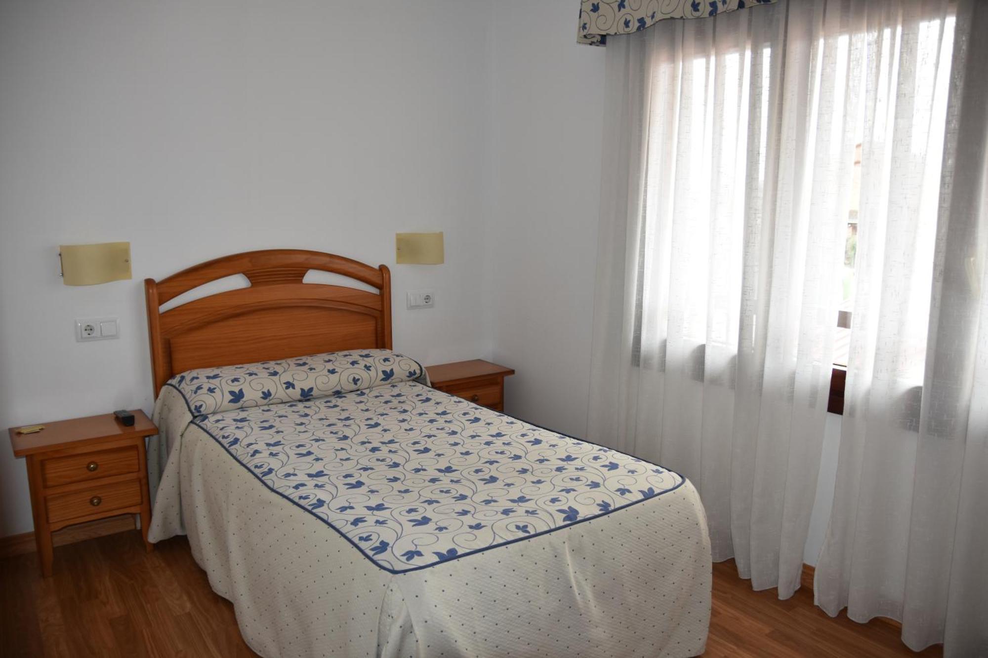 Aparthotel Tres Caminos Эль-Грао Экстерьер фото