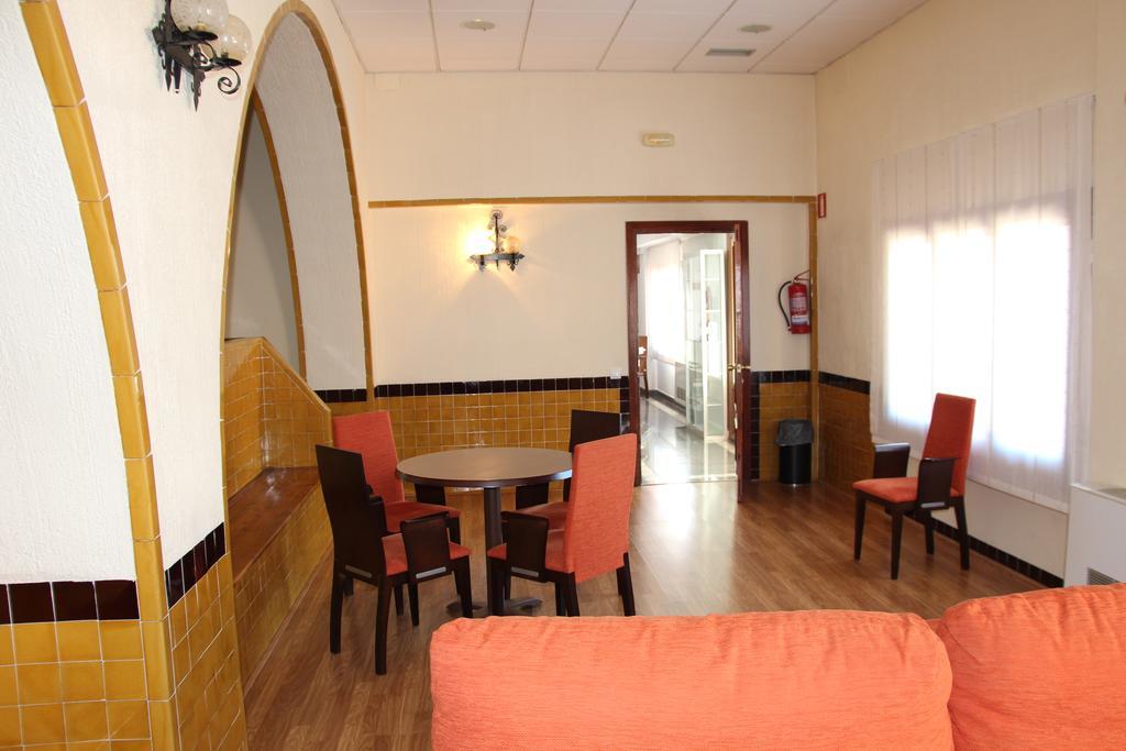Aparthotel Tres Caminos Эль-Грао Экстерьер фото